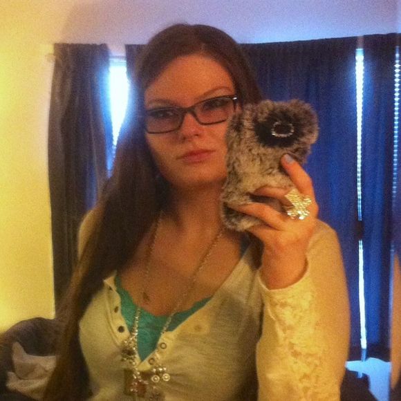 Meet your Posher, Ashley - Picture 1 of 6